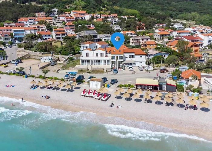 Beach Holiday Baska